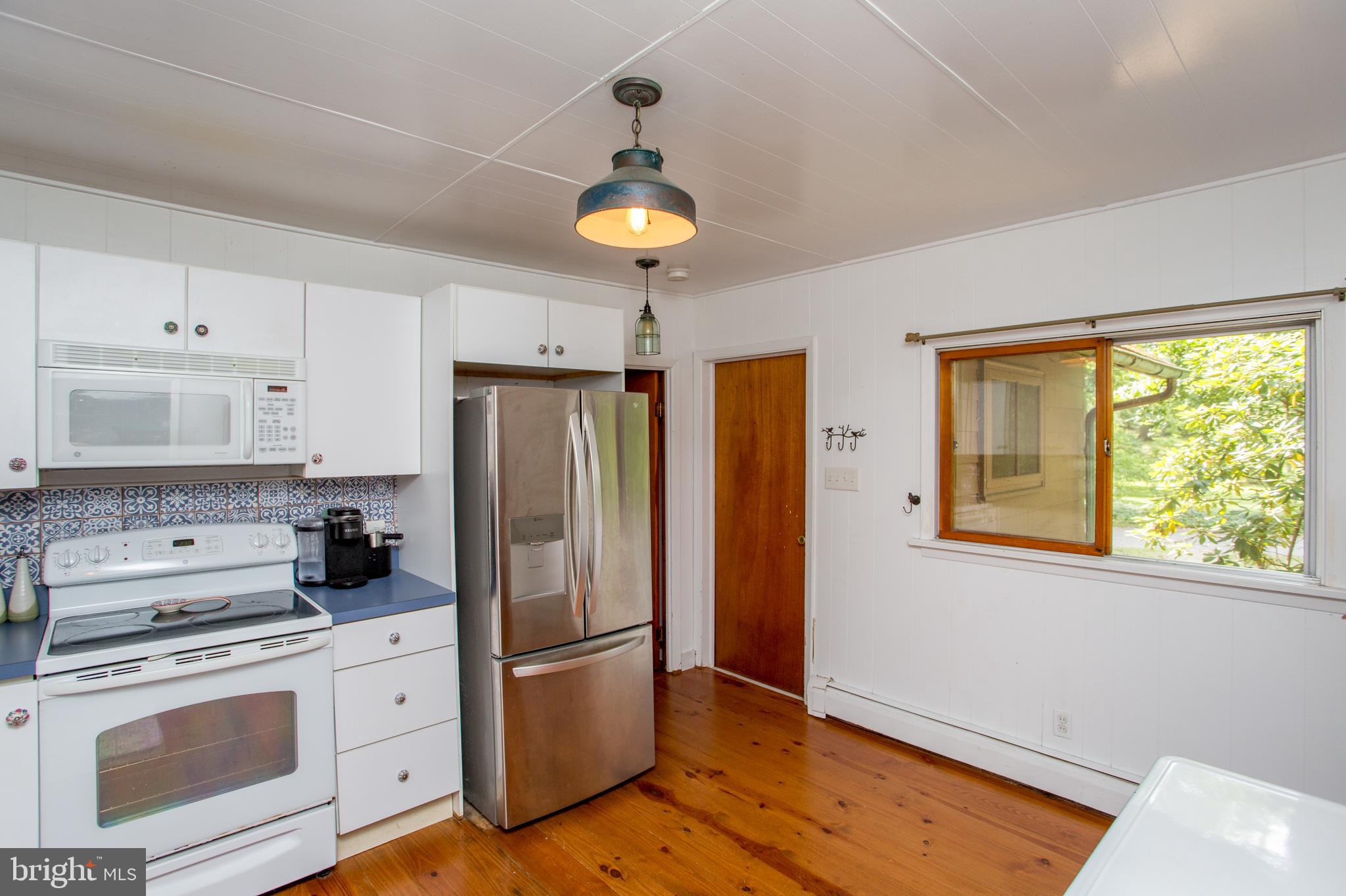 000 - Residential Lease