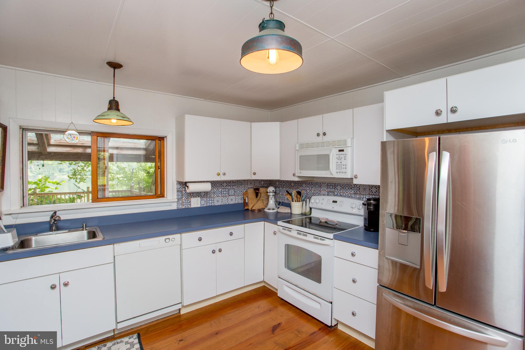 000 - Residential Lease