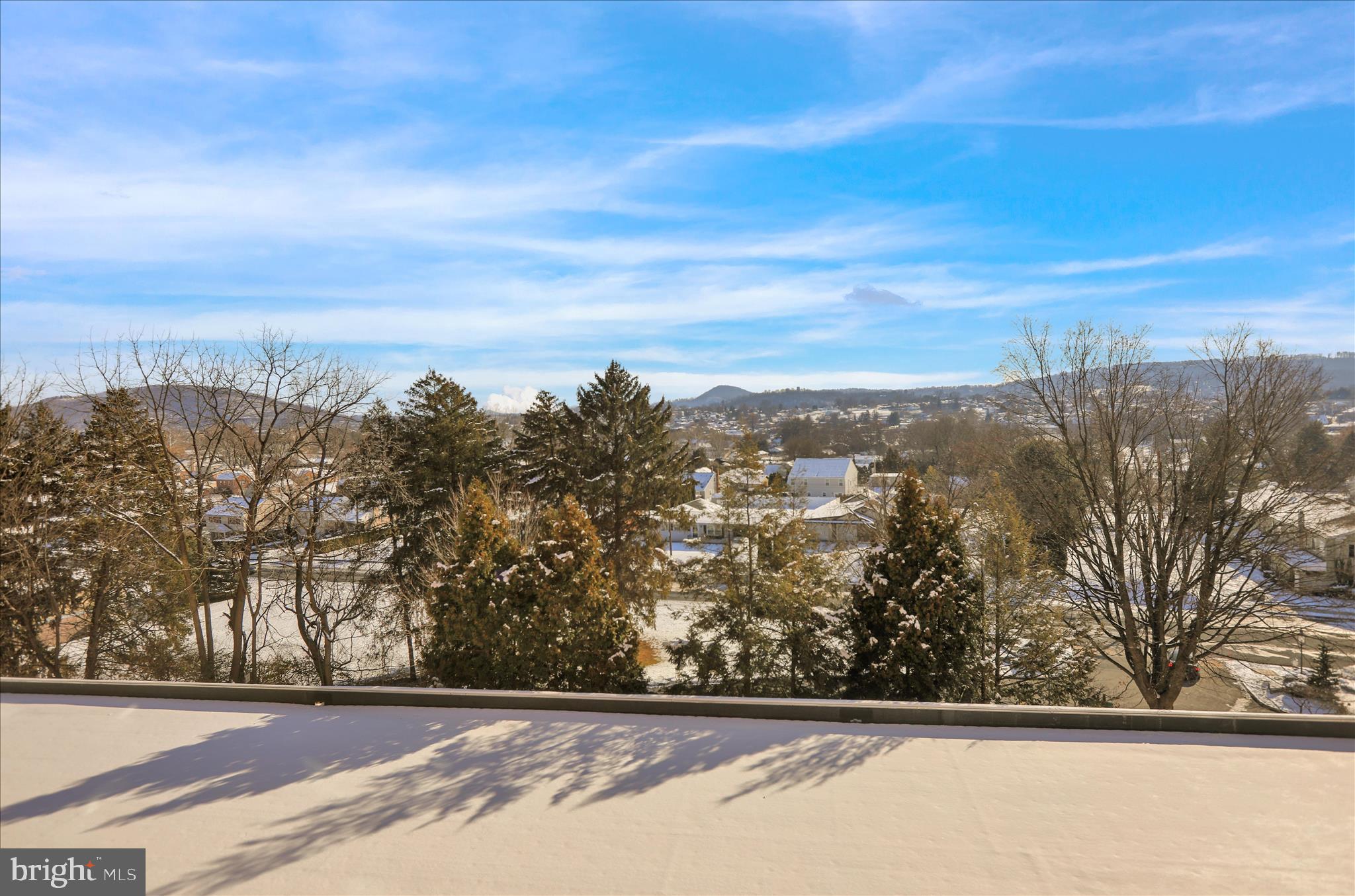 HUMMINGBIRD HILL - Residential