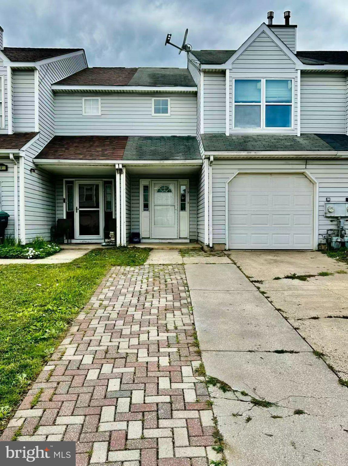 19 KELSTON DRIVE