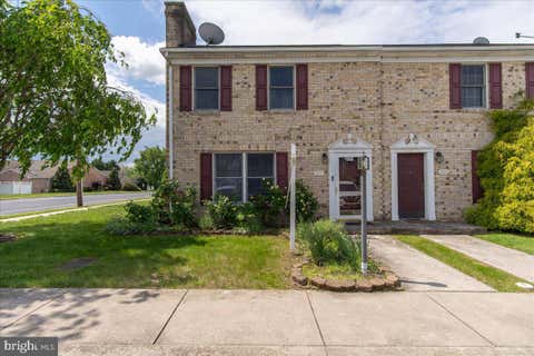 Townhouse For Sale - 327 E Ridge Drive<br/> HAGERSTOWN, MD 21740