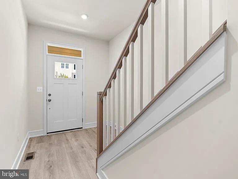 LAKE FREDERICK - Residential Lease