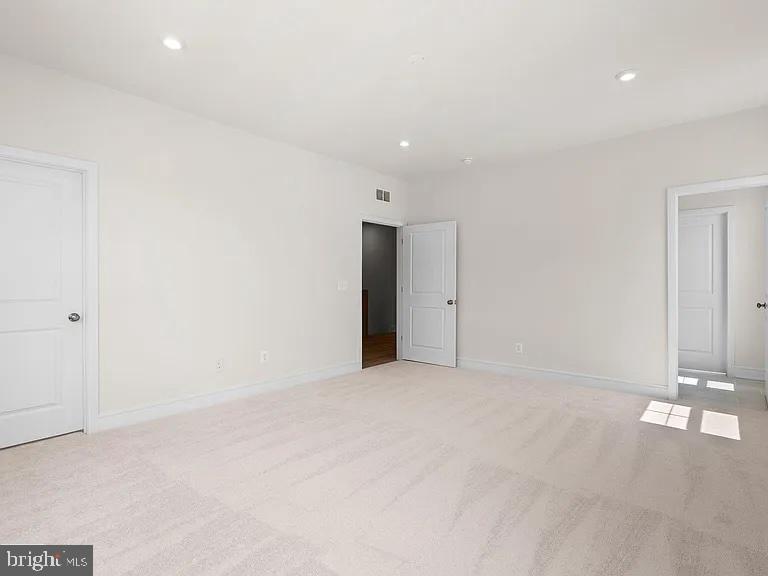 LAKE FREDERICK - Residential Lease