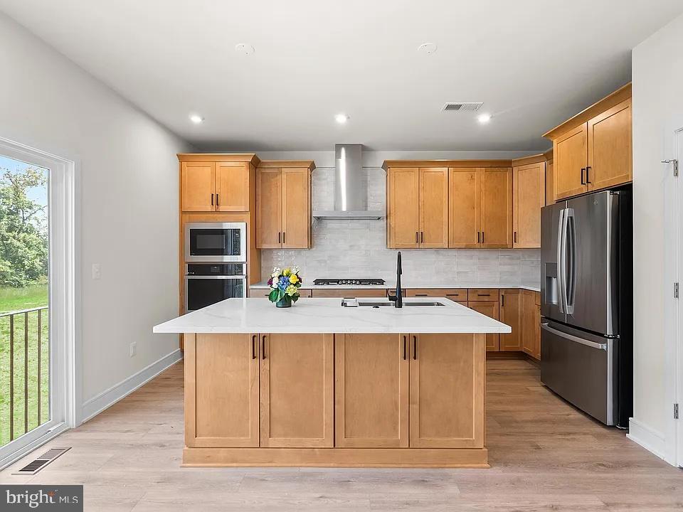 LAKE FREDERICK - Residential Lease