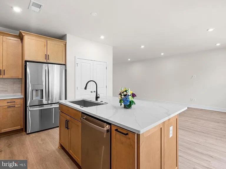 LAKE FREDERICK - Residential Lease