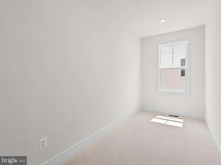 LAKE FREDERICK - Residential Lease