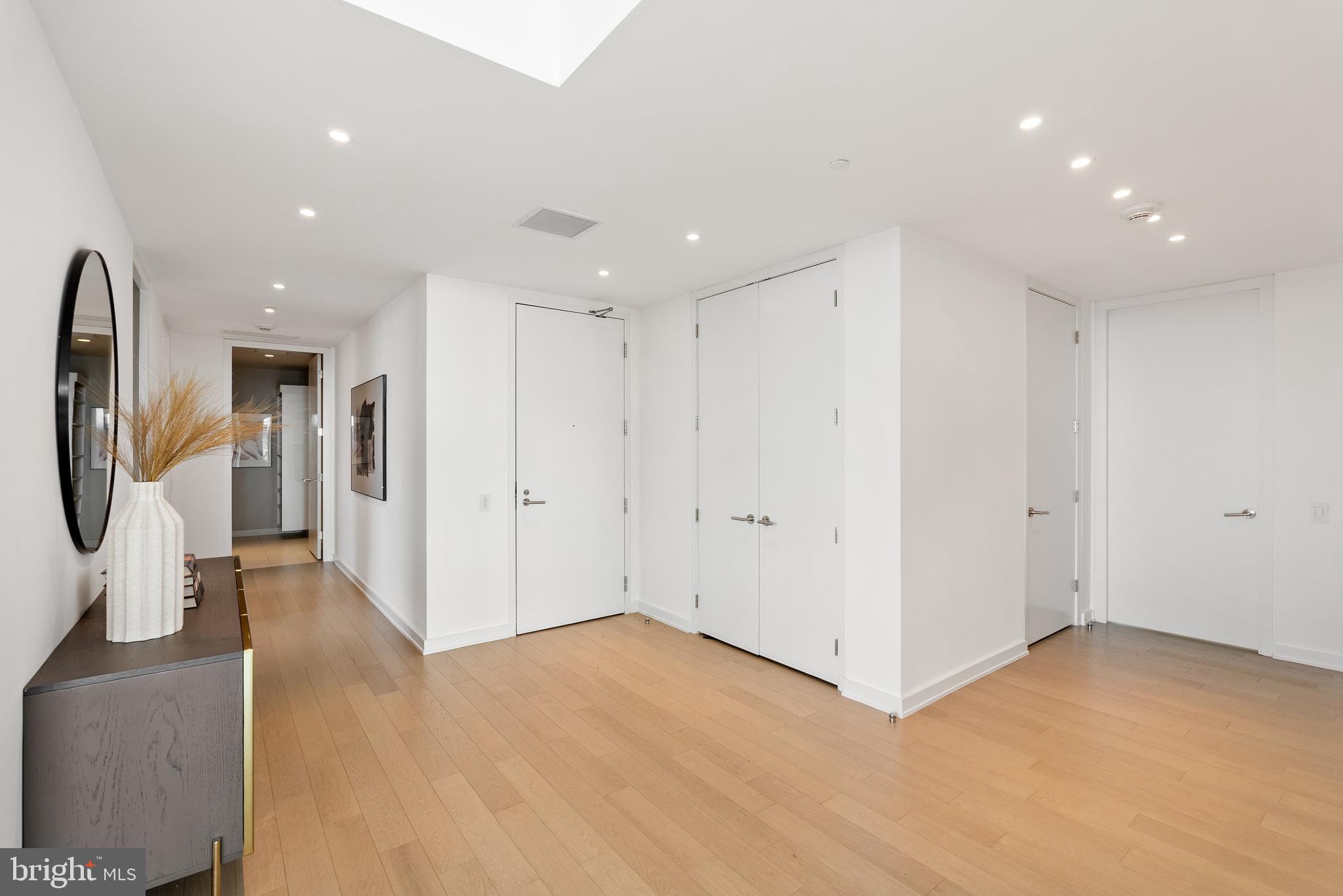 WEST END - Residential