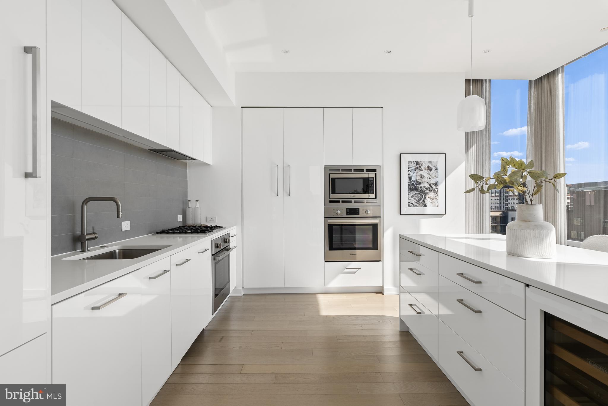 WEST END - Residential
