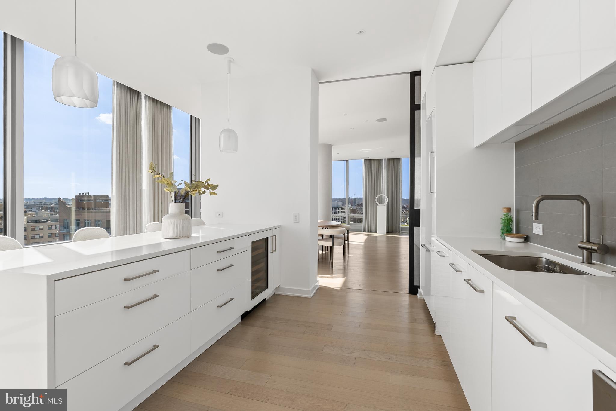 WEST END - Residential