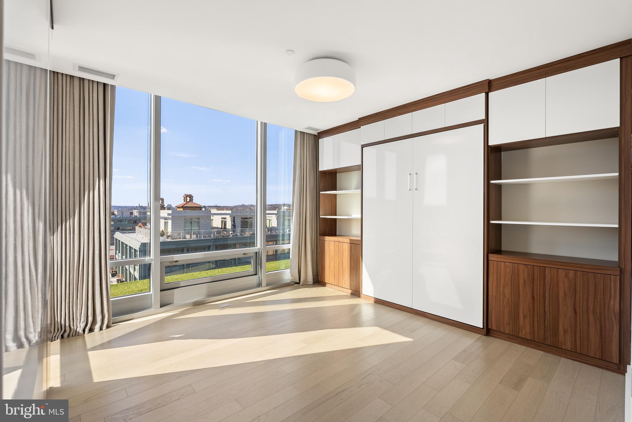WEST END - Residential