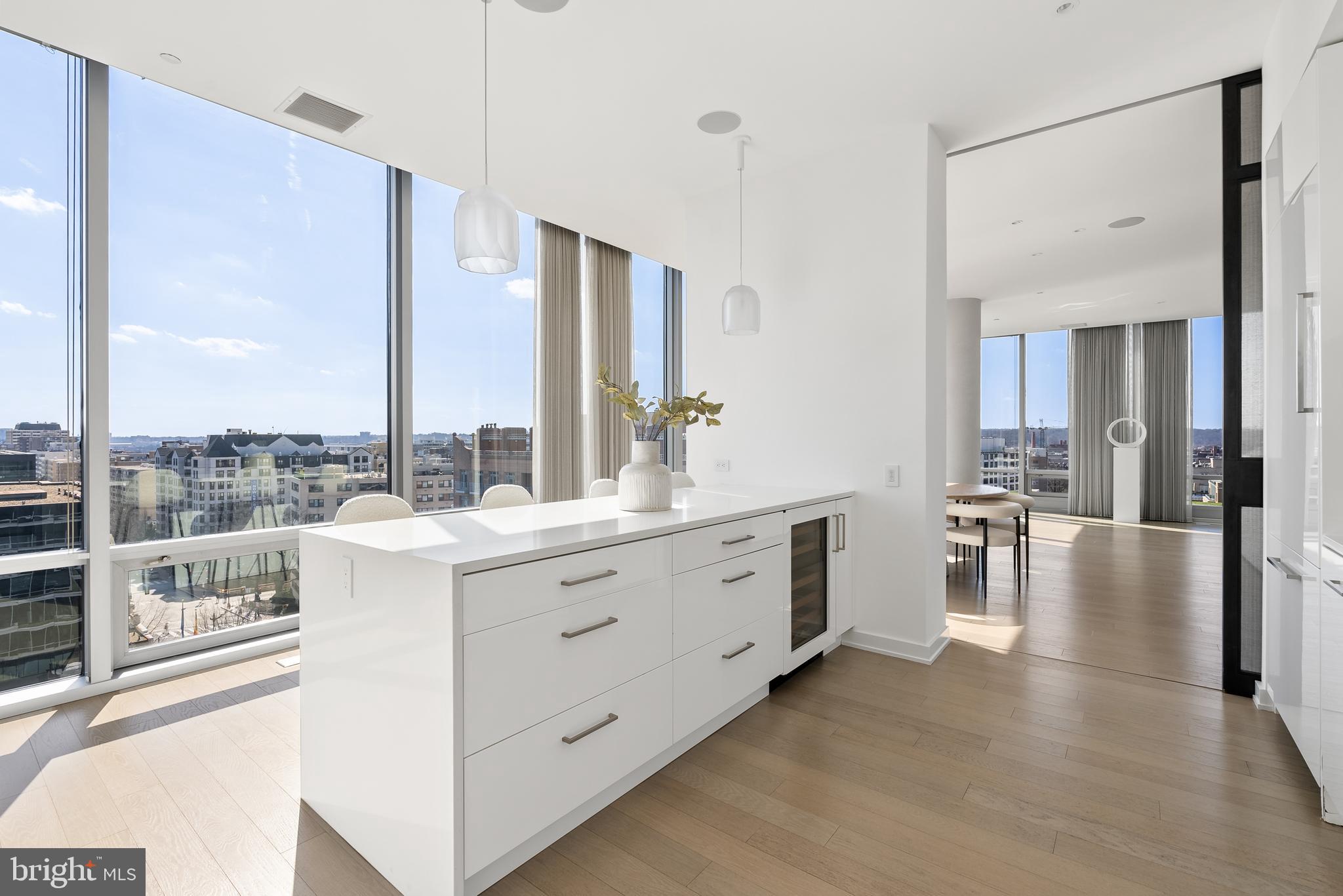 WEST END - Residential