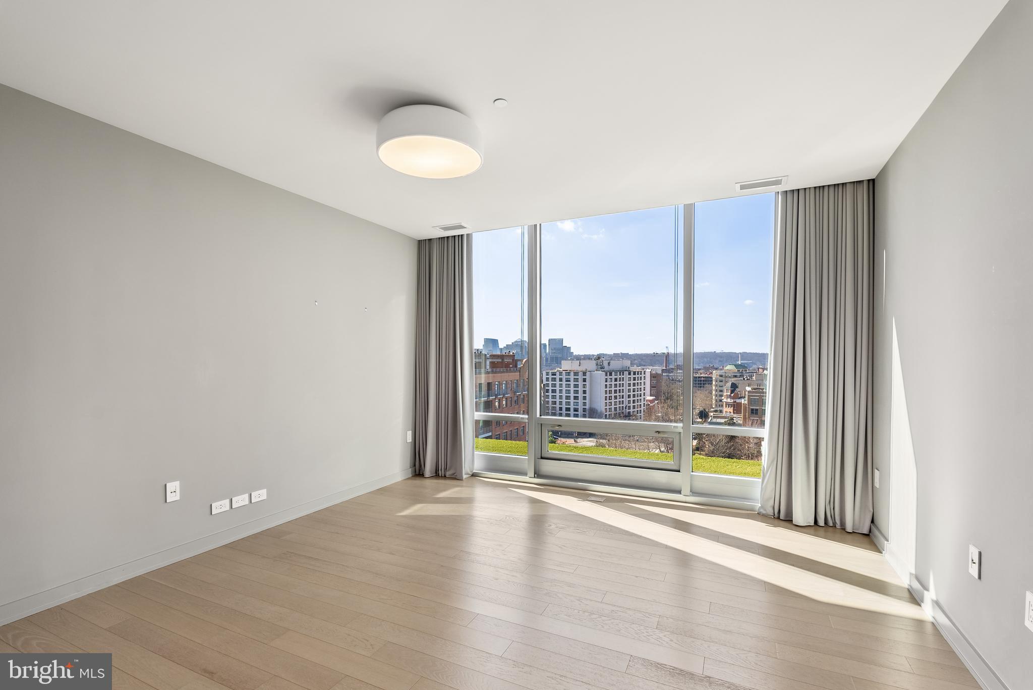 WEST END - Residential