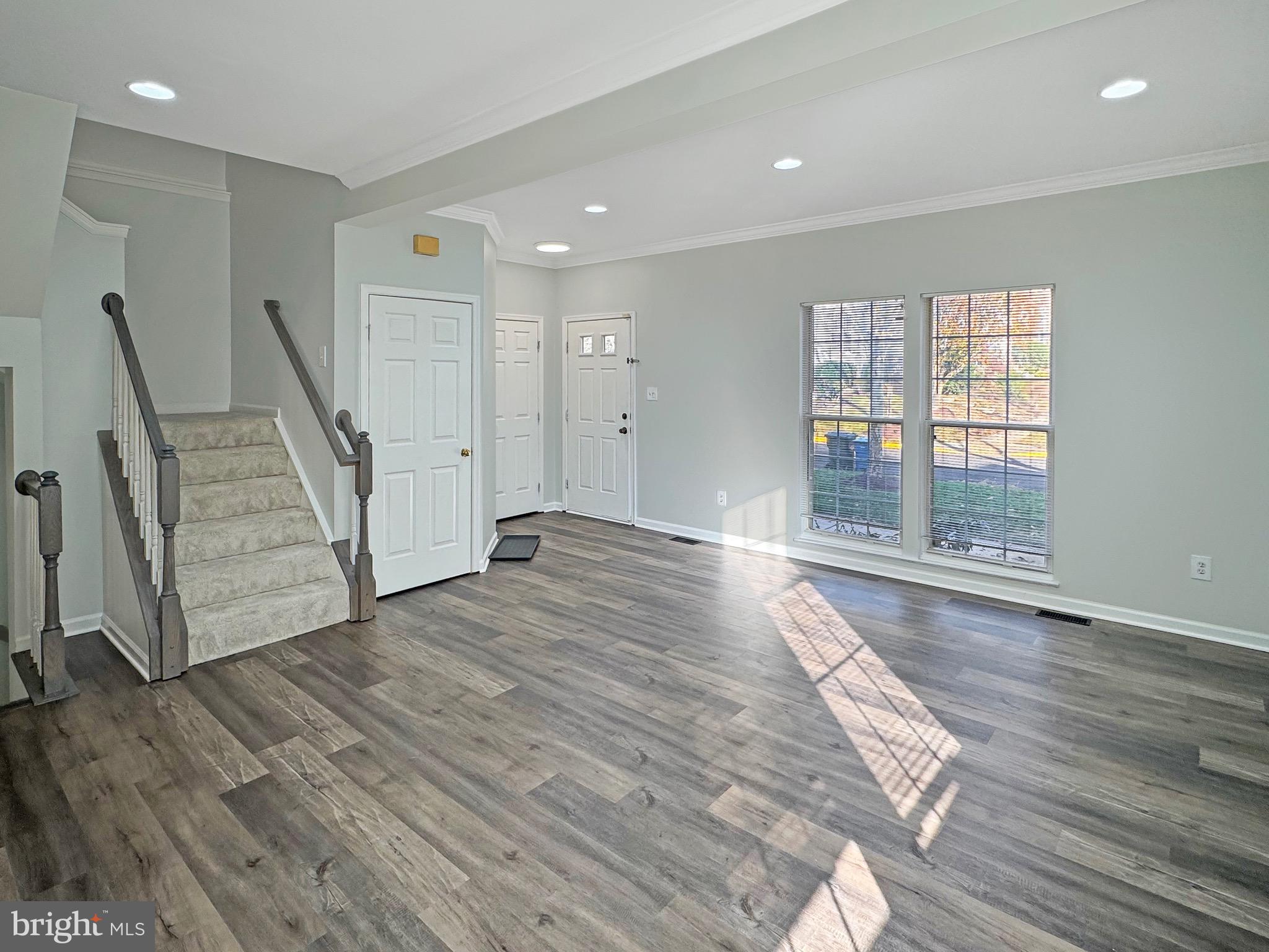 SOUTH RIDING - Residential Lease