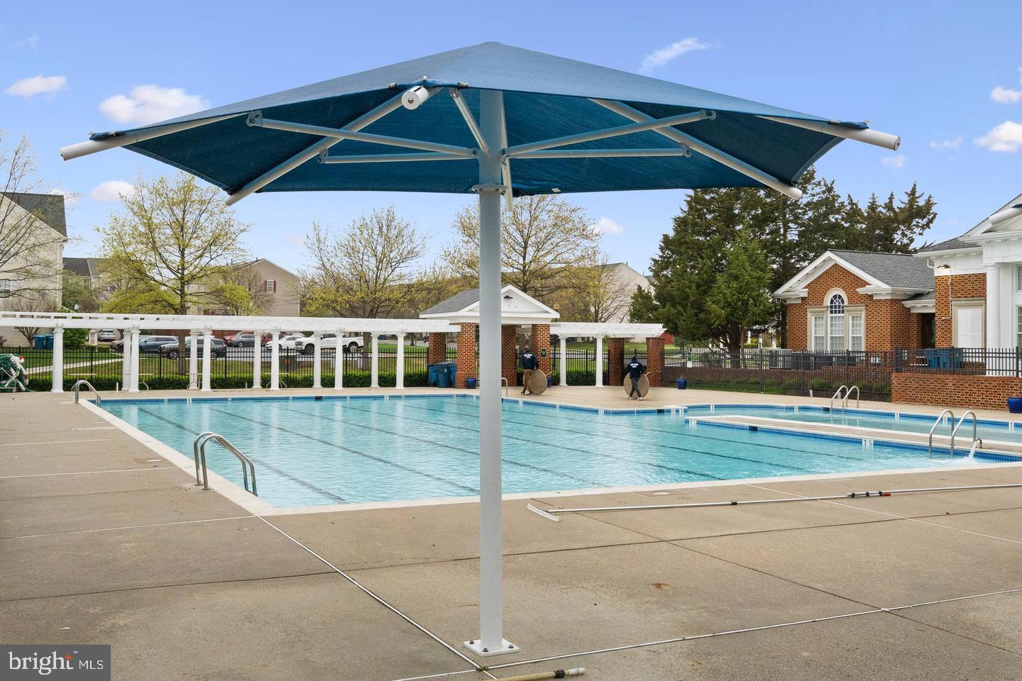 SOUTH RIDING - Residential Lease