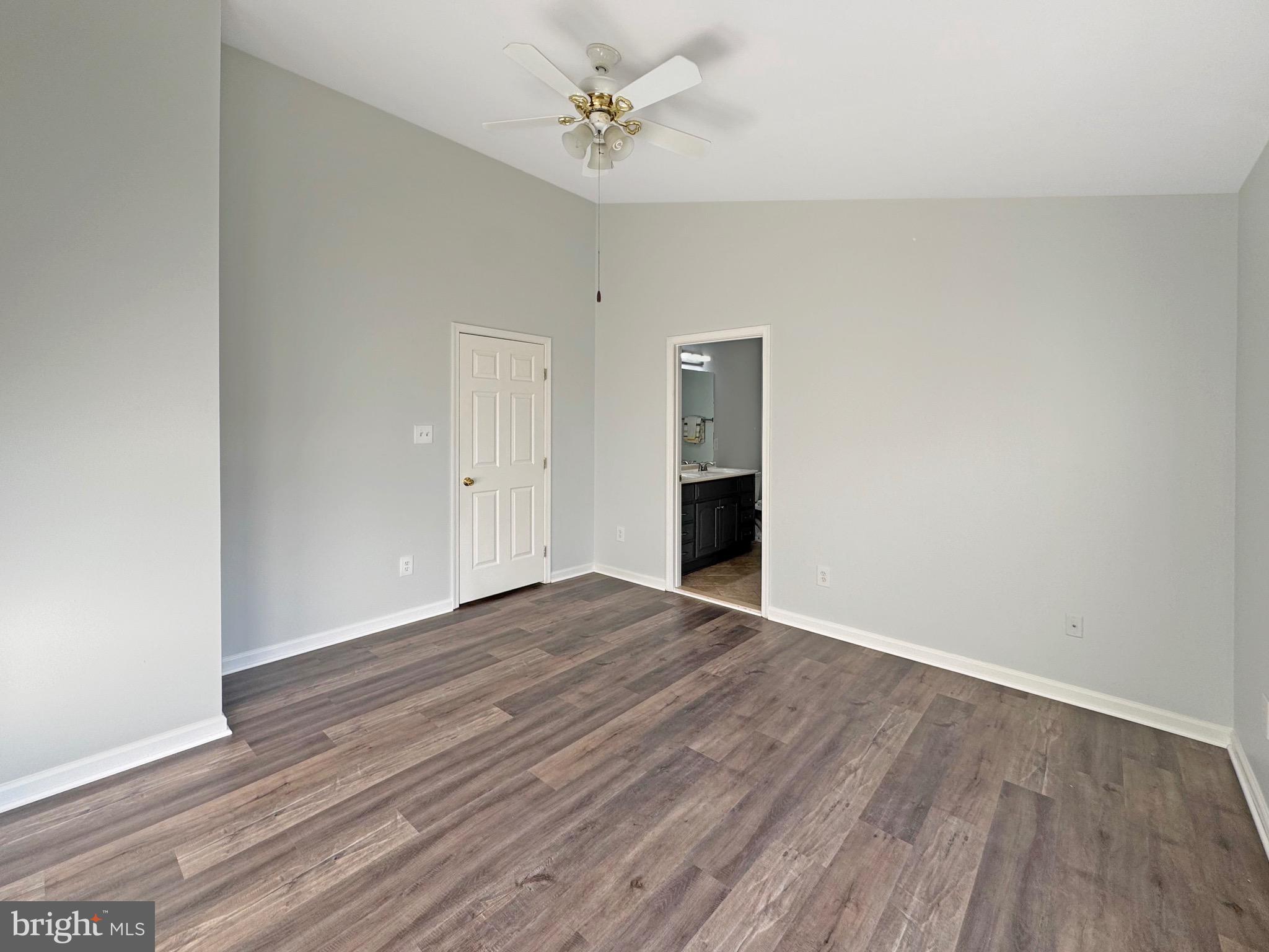 SOUTH RIDING - Residential Lease