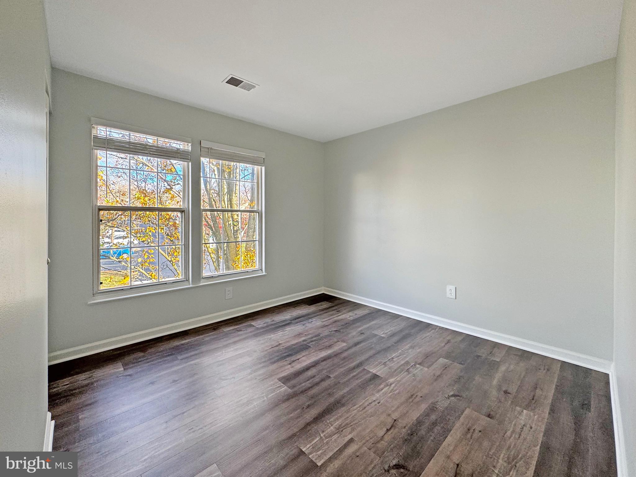 SOUTH RIDING - Residential Lease