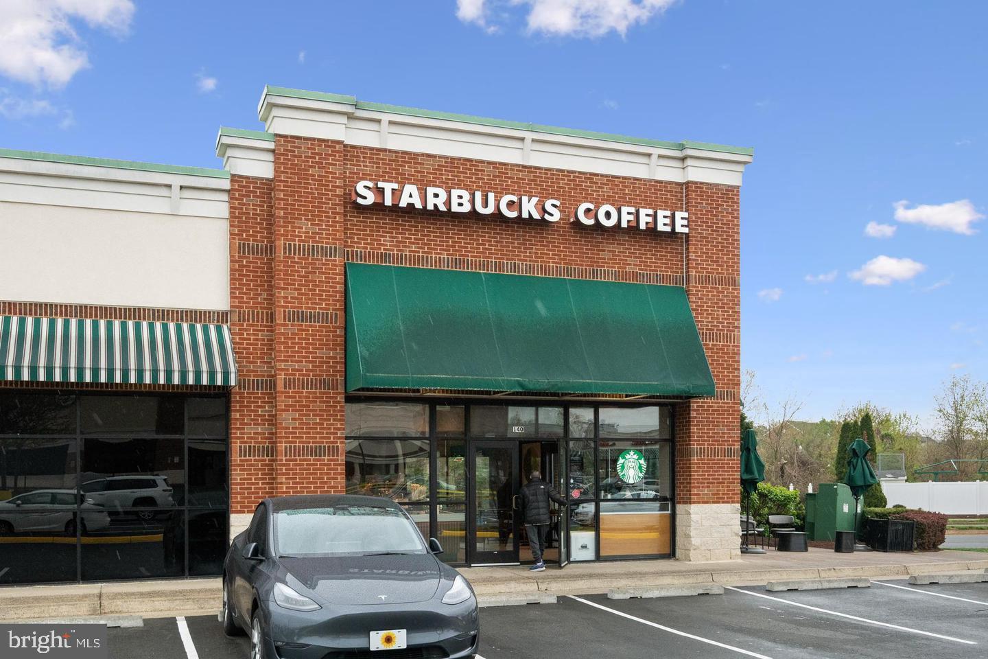 SOUTH RIDING - Residential Lease