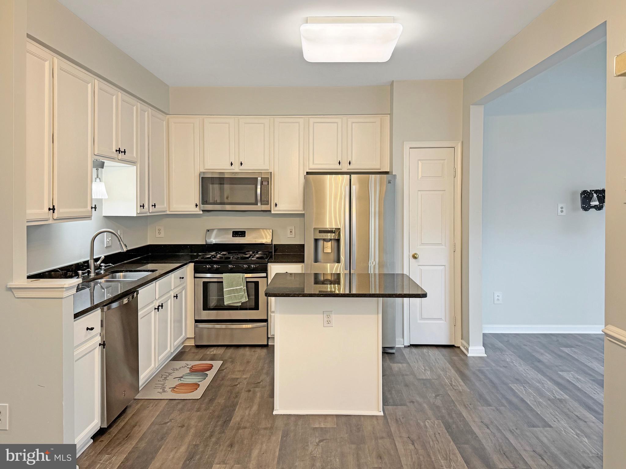 SOUTH RIDING - Residential Lease