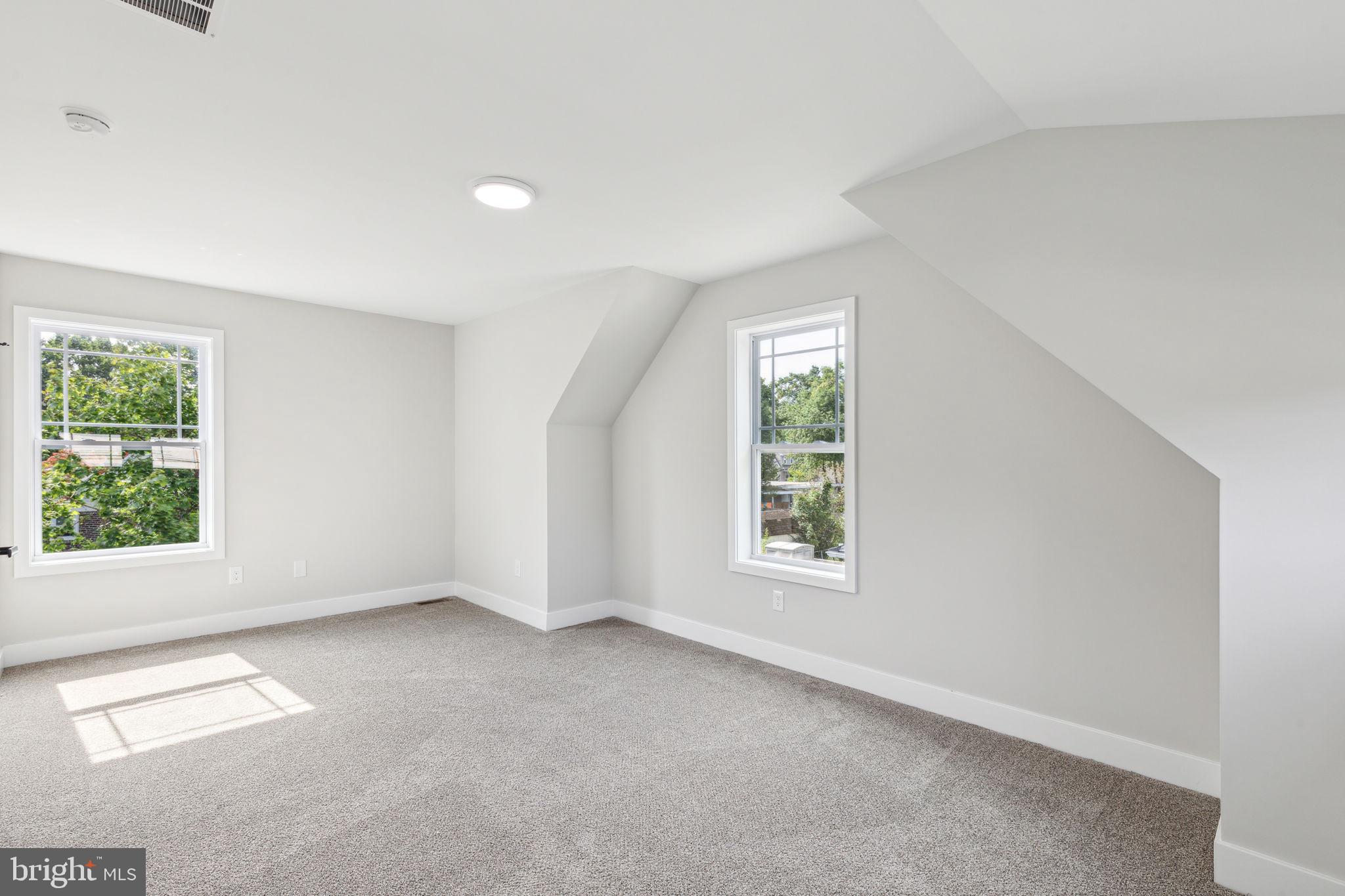 ELKINS PARK - Residential