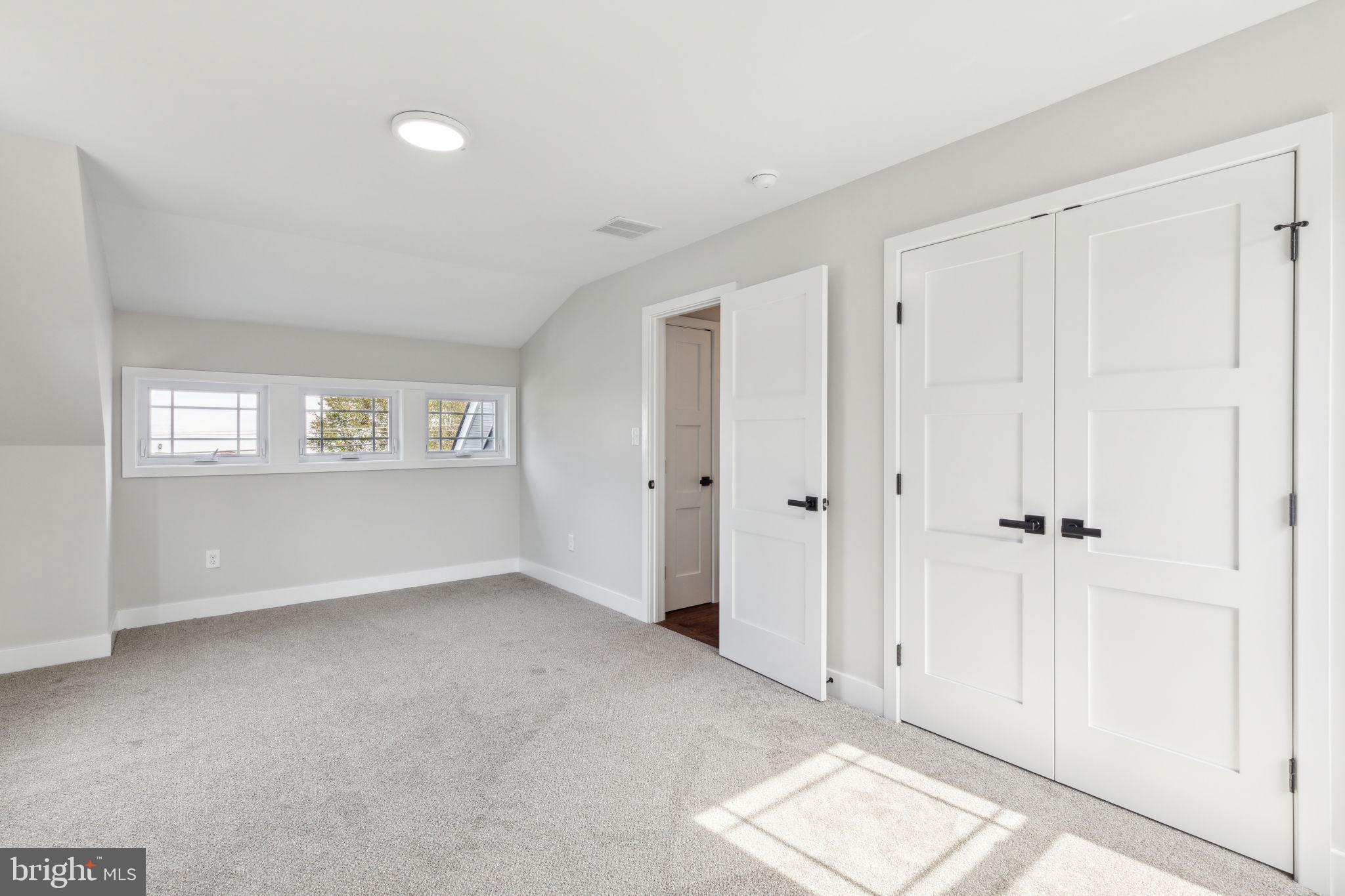 ELKINS PARK - Residential