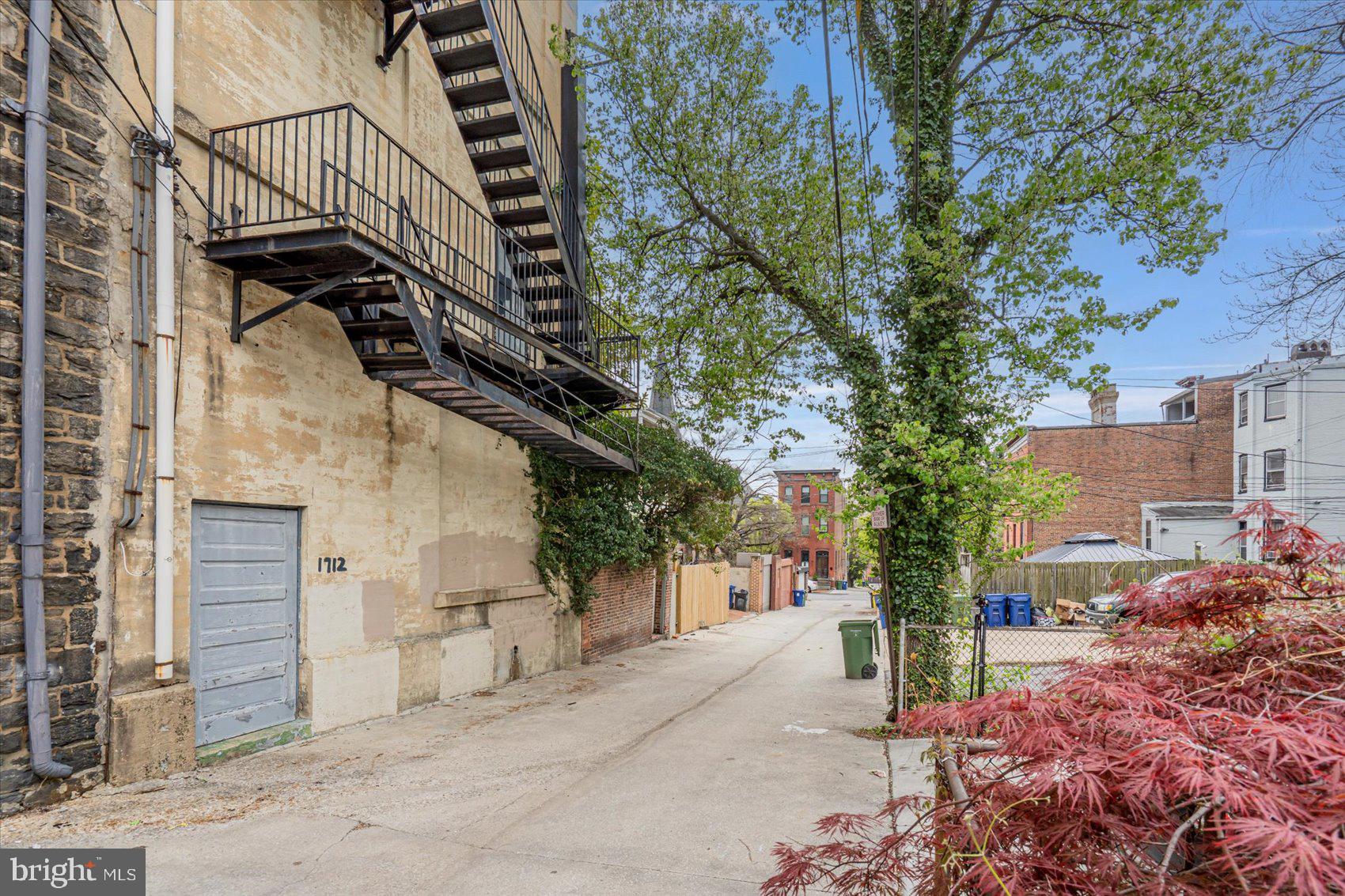 BOLTON HILL HISTORIC DISTRICT - Commercial Sale