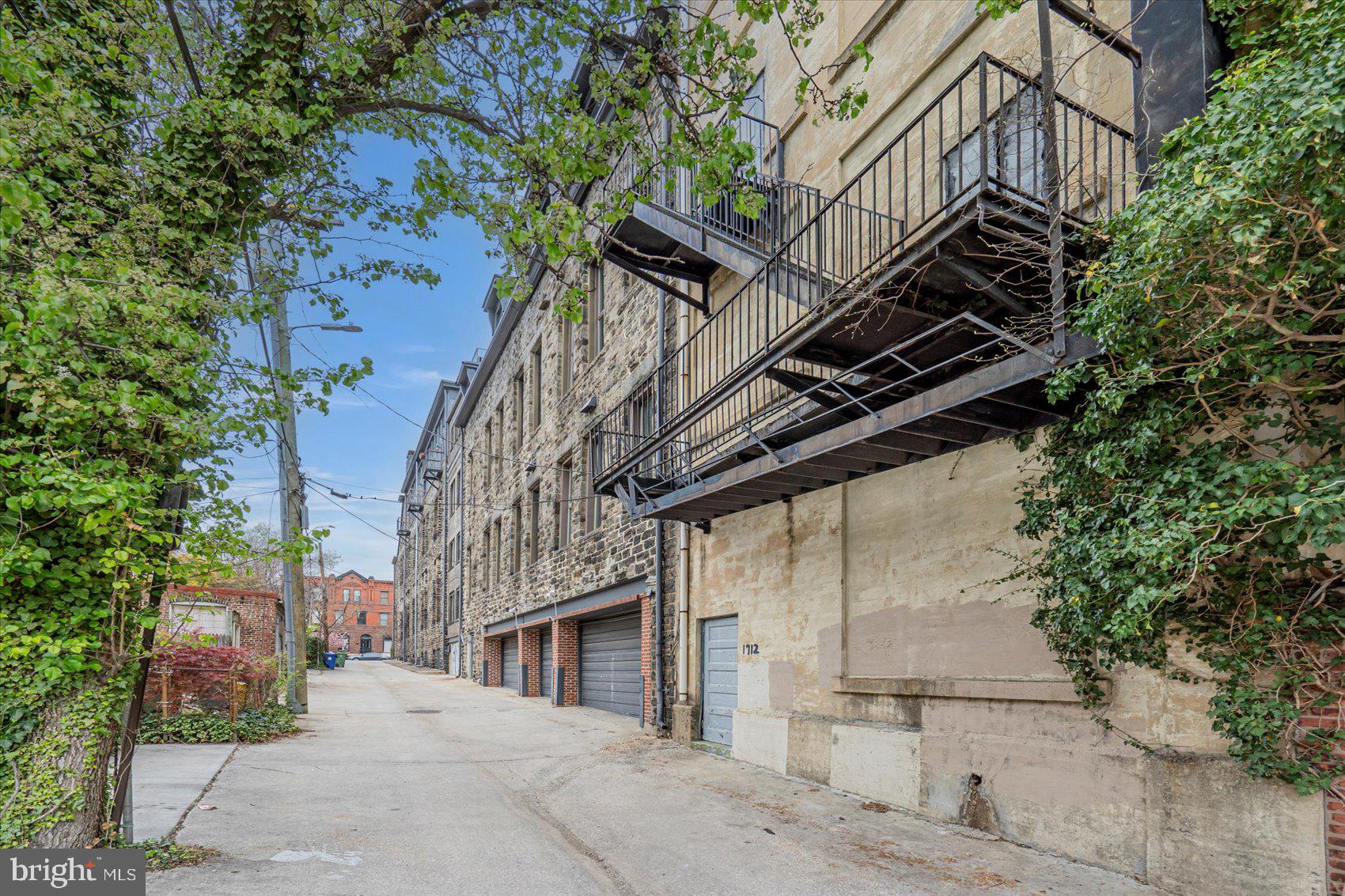 BOLTON HILL HISTORIC DISTRICT - Commercial Sale