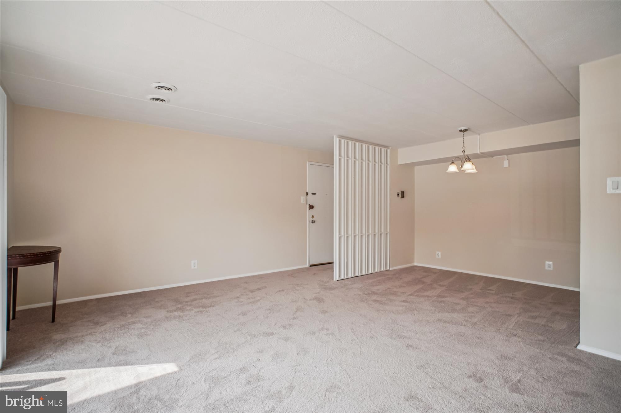 HUNTINGTON CLUB - Residential