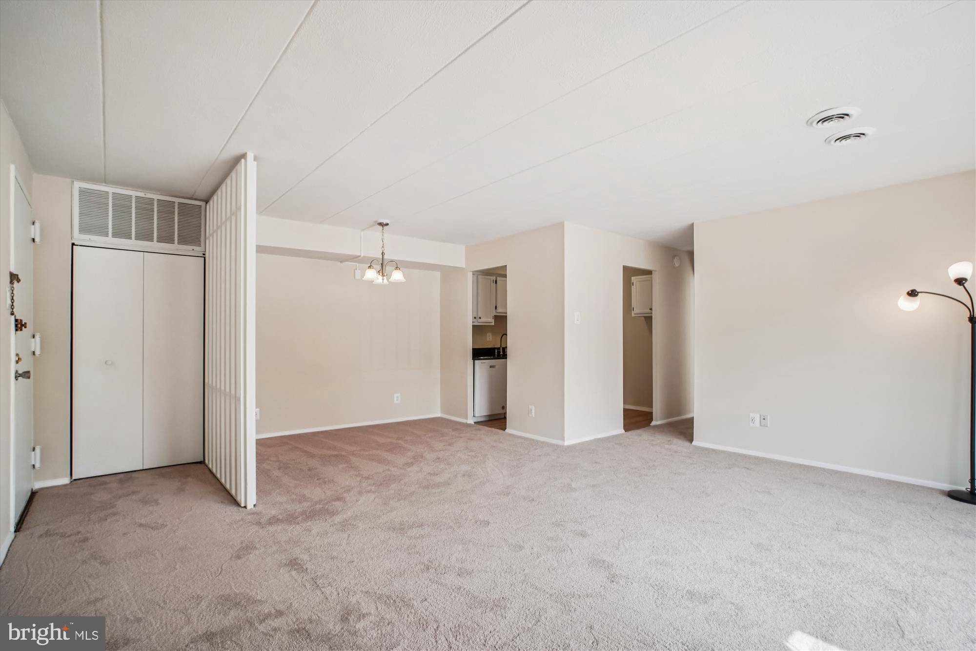 HUNTINGTON CLUB - Residential