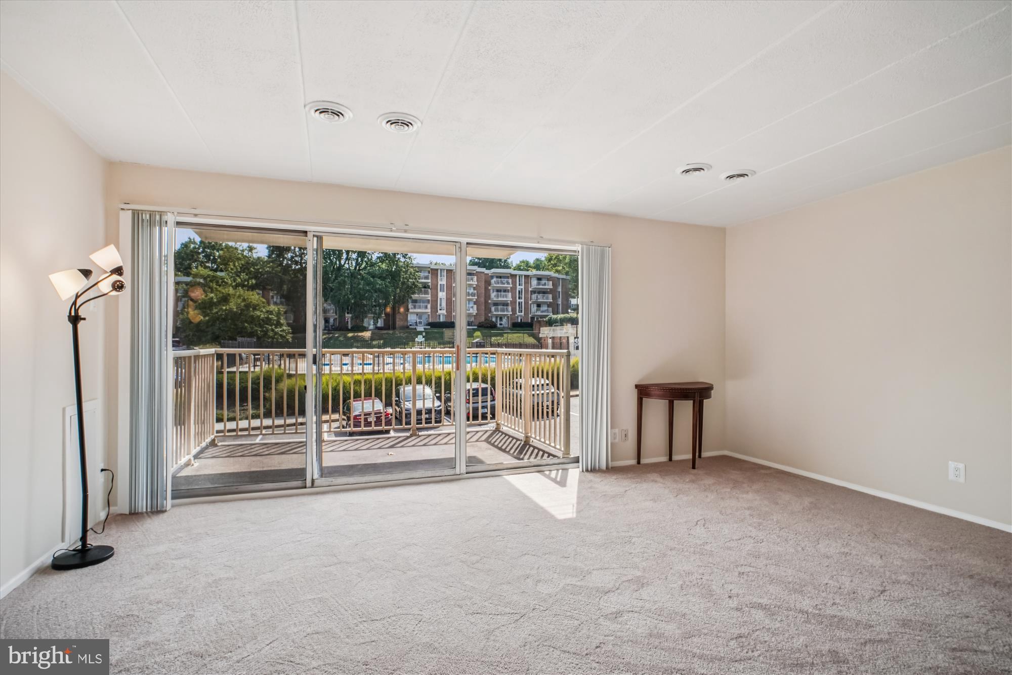 HUNTINGTON CLUB - Residential