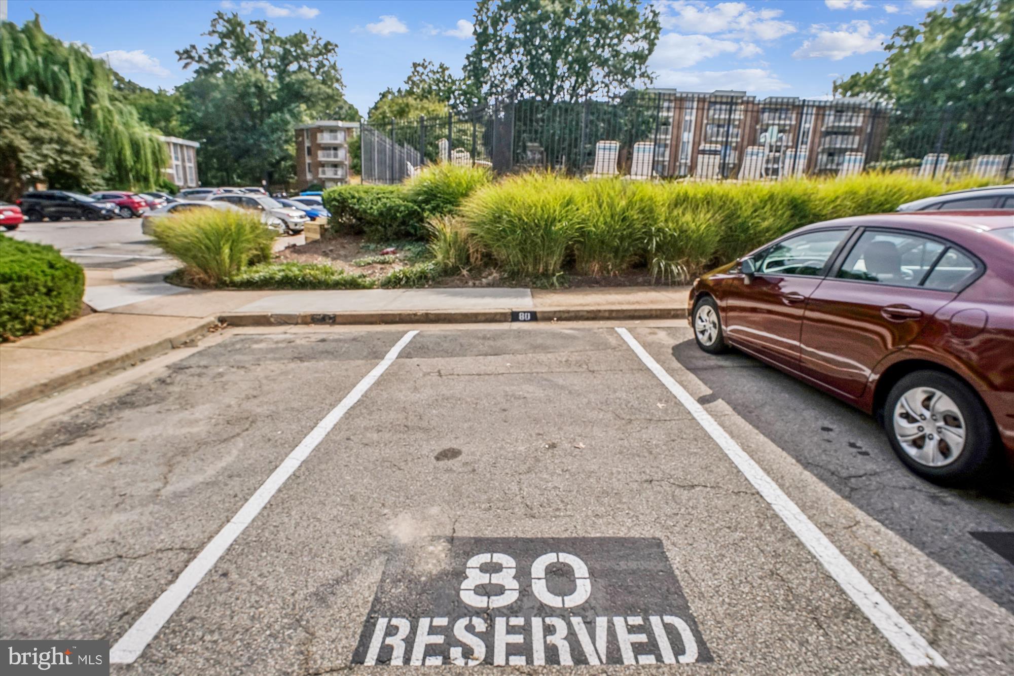 HUNTINGTON CLUB - Residential