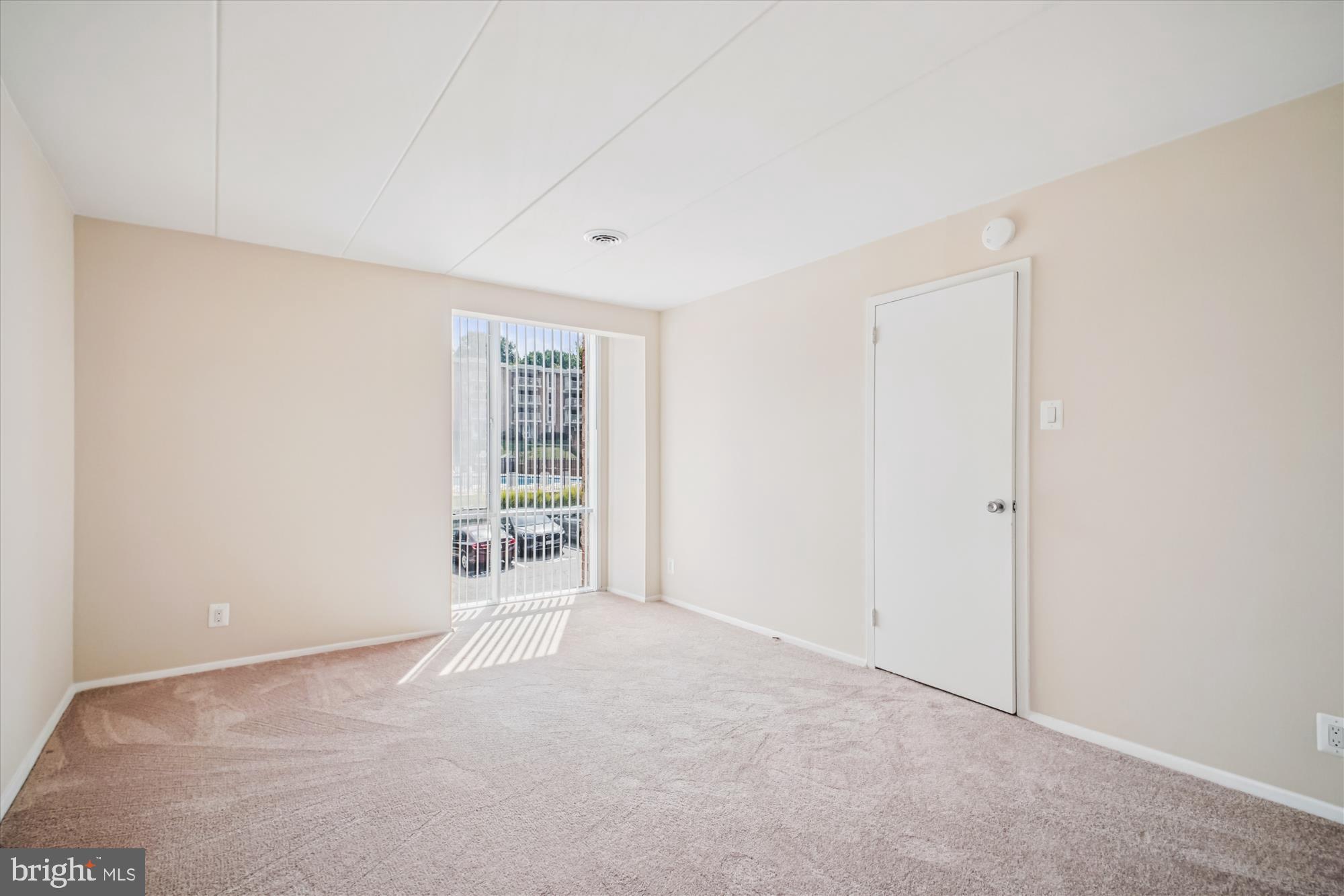 HUNTINGTON CLUB - Residential