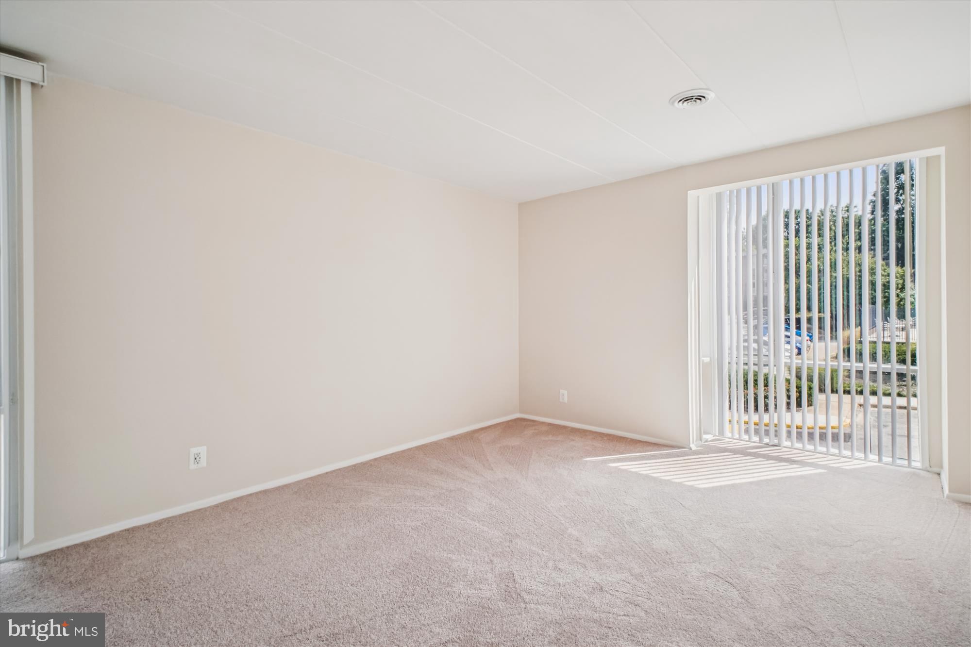 HUNTINGTON CLUB - Residential