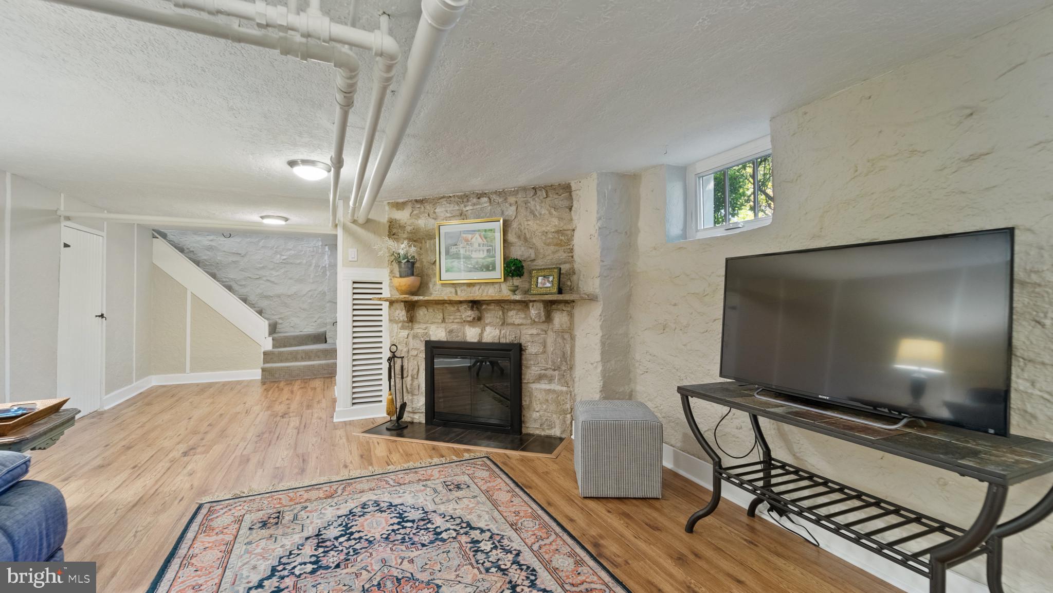 STONELEIGH - Residential