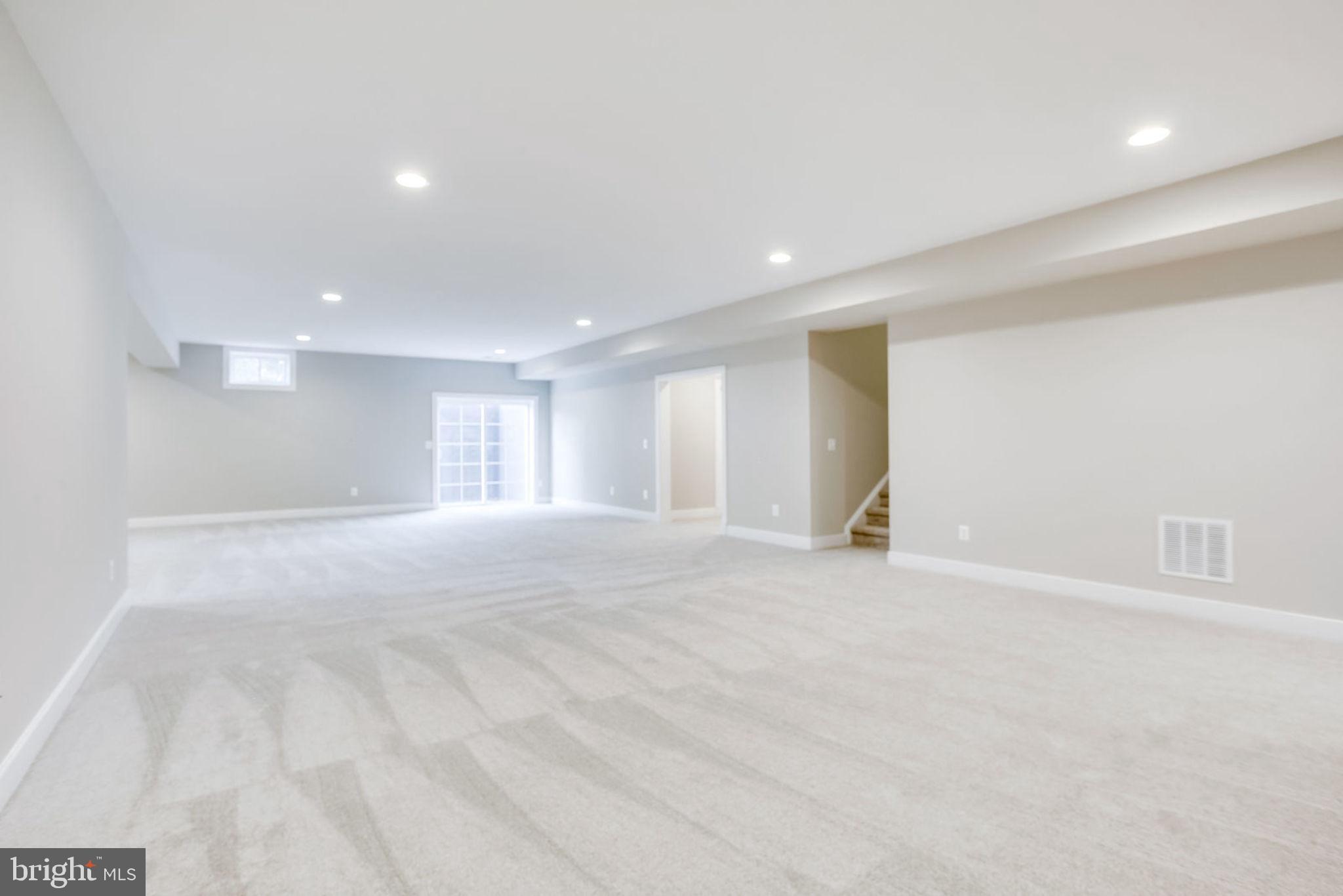 WELLINGTON HEIGHTS - Residential