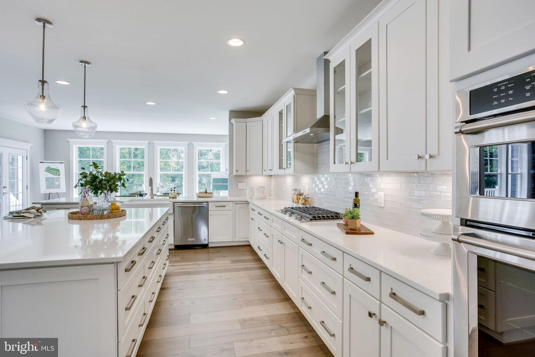 WELLINGTON HEIGHTS - Residential