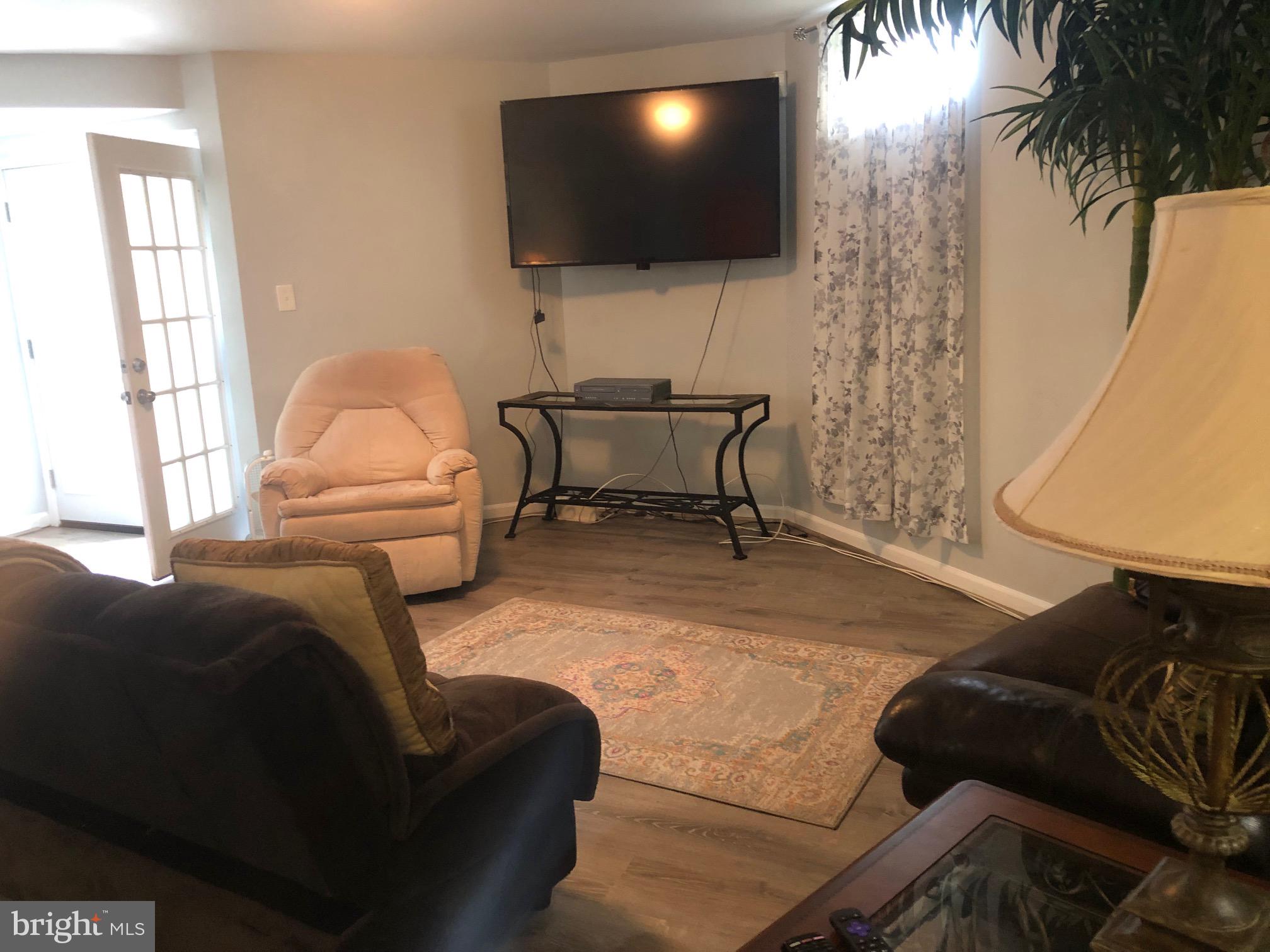 CROSS CREEK CLUB - Residential Lease