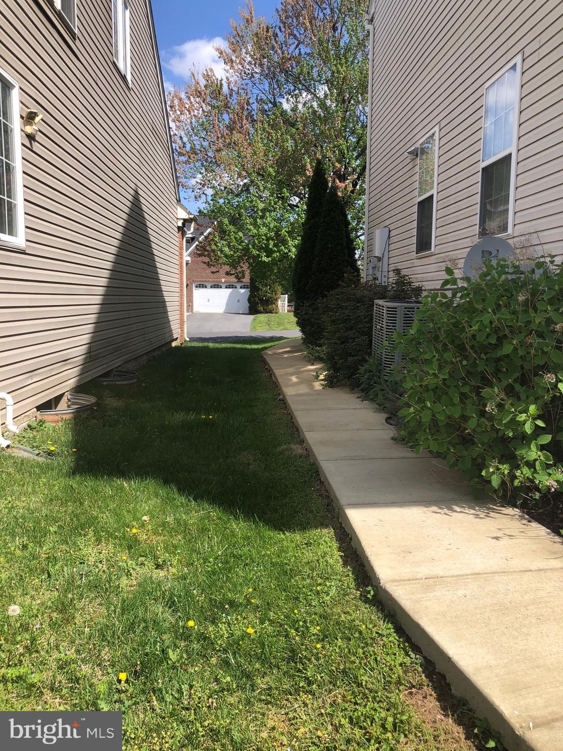 CROSS CREEK CLUB - Residential Lease