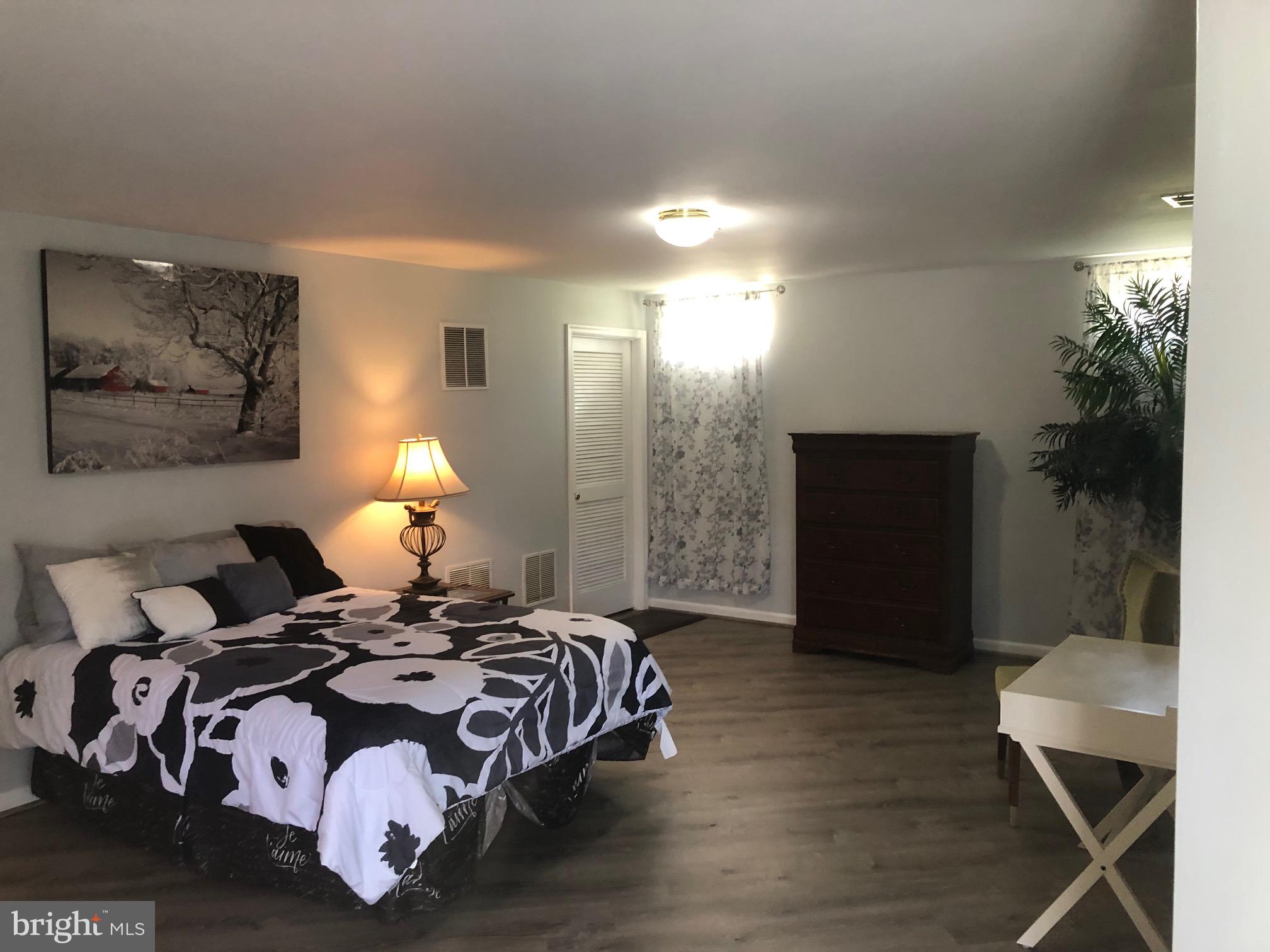 CROSS CREEK CLUB - Residential Lease