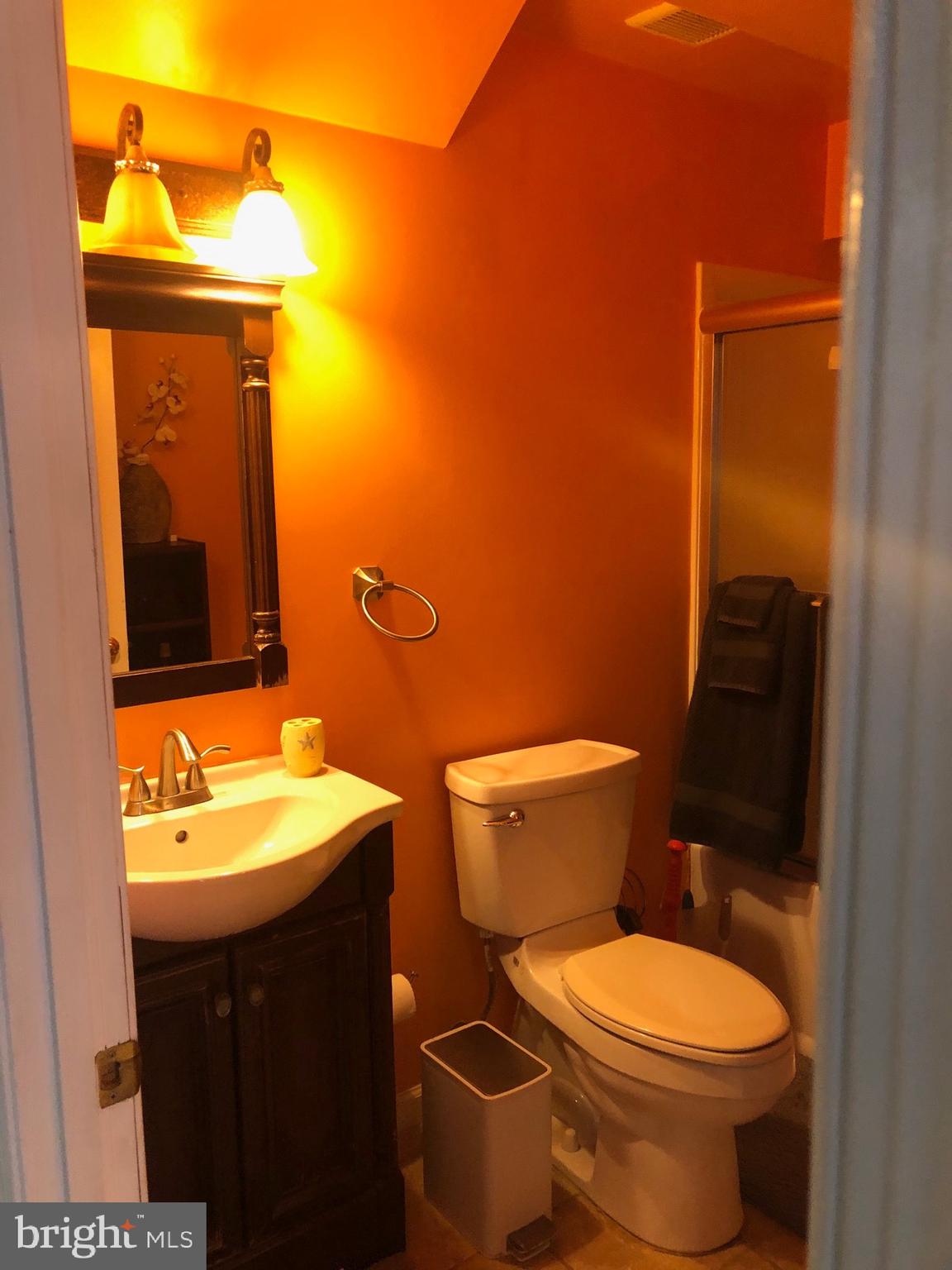 CROSS CREEK CLUB - Residential Lease