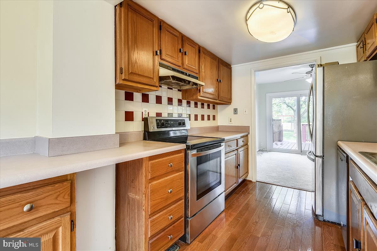 CROFTON MEADOWS - Residential