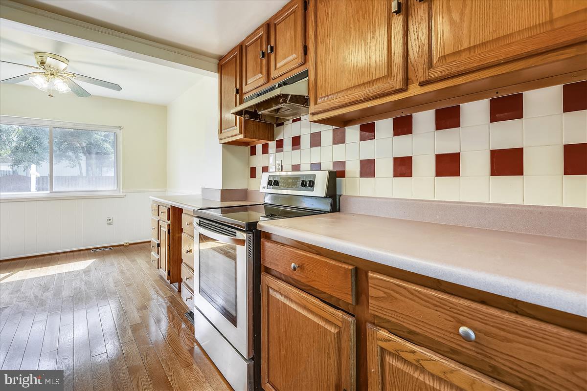 CROFTON MEADOWS - Residential