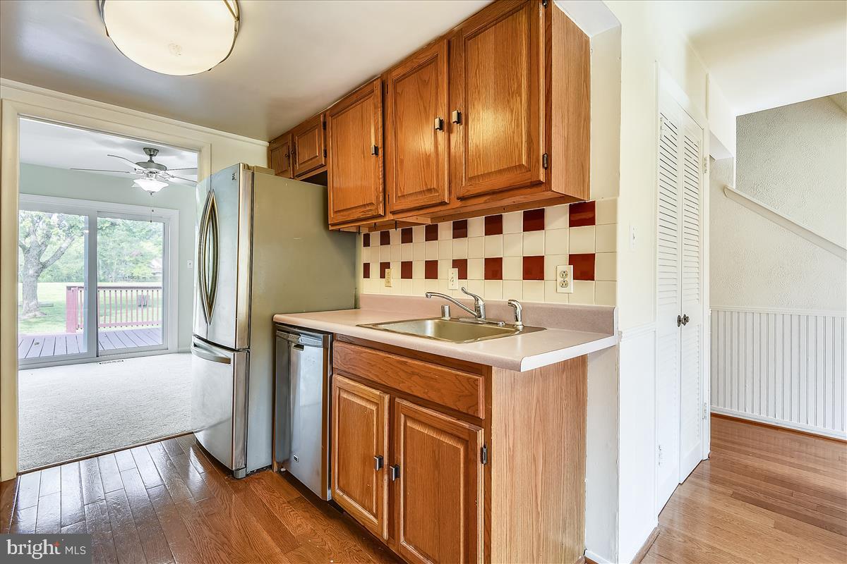 CROFTON MEADOWS - Residential