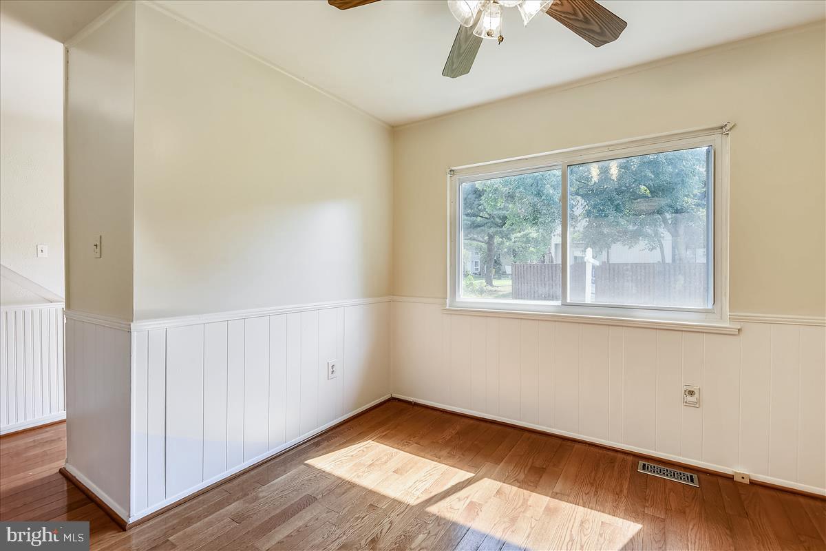 CROFTON MEADOWS - Residential