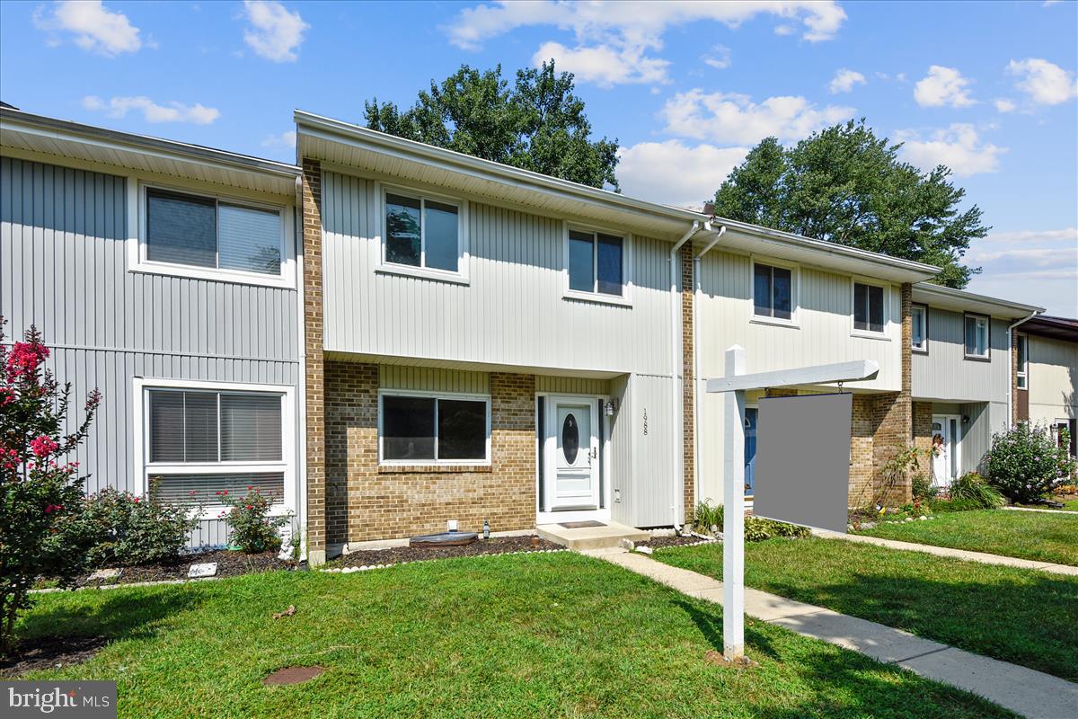 CROFTON MEADOWS - Residential