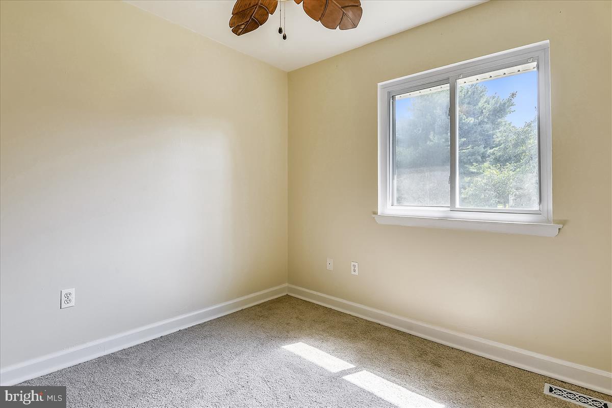 CROFTON MEADOWS - Residential