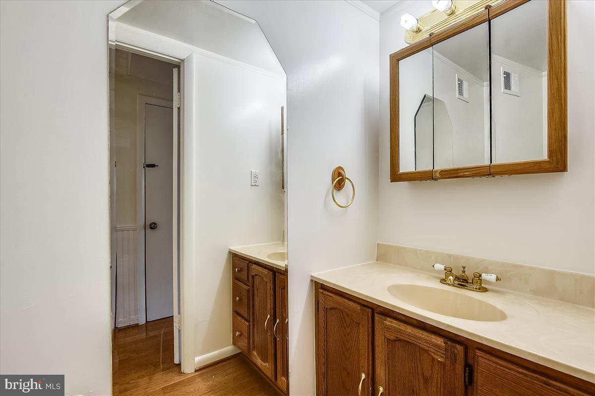 CROFTON MEADOWS - Residential