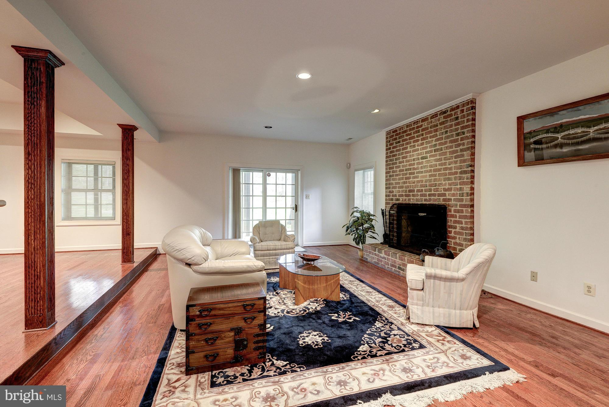 POTOMAC VILLAGE - Residential