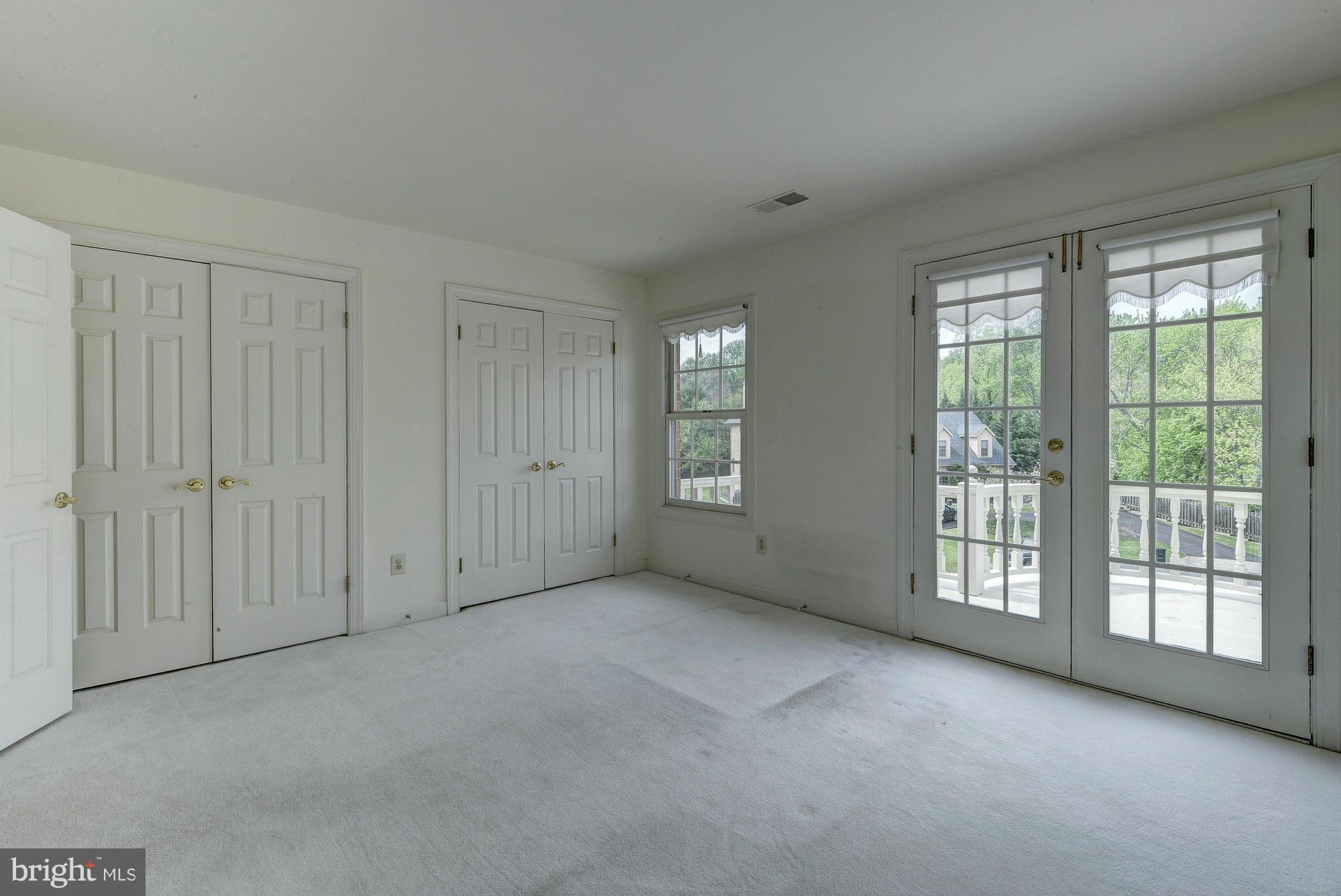 POTOMAC VILLAGE - Residential