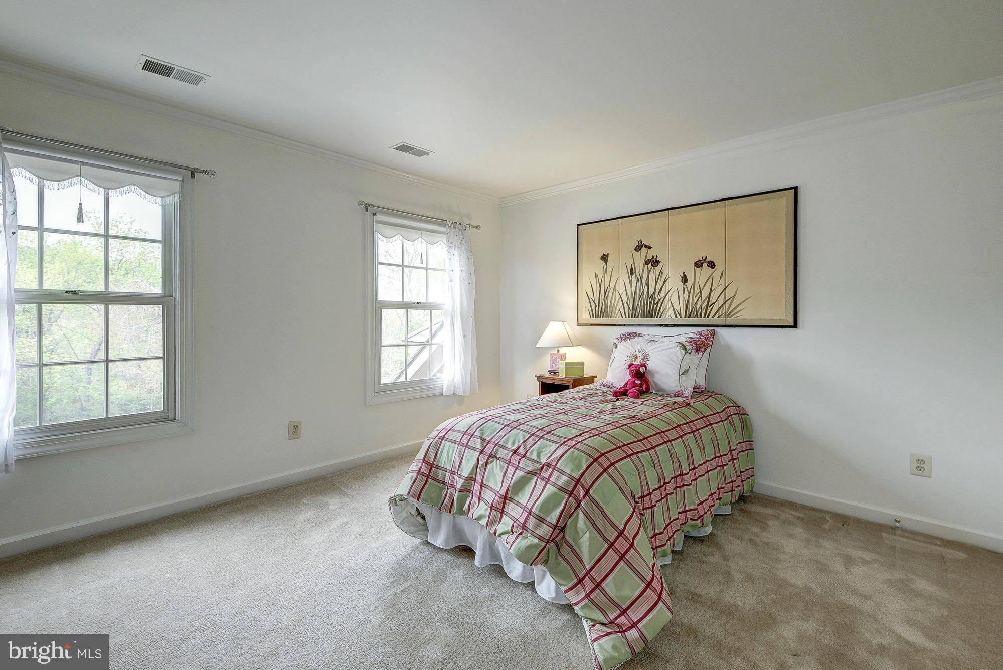 POTOMAC VILLAGE - Residential