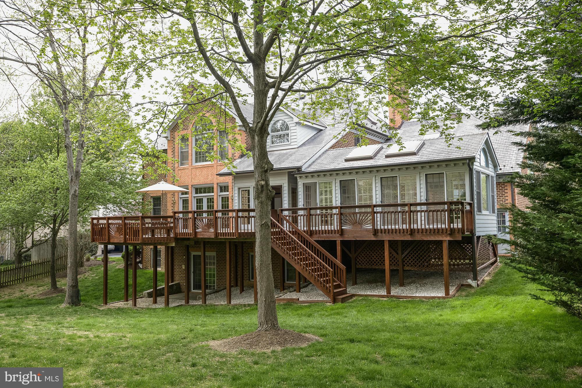 POTOMAC VILLAGE - Residential